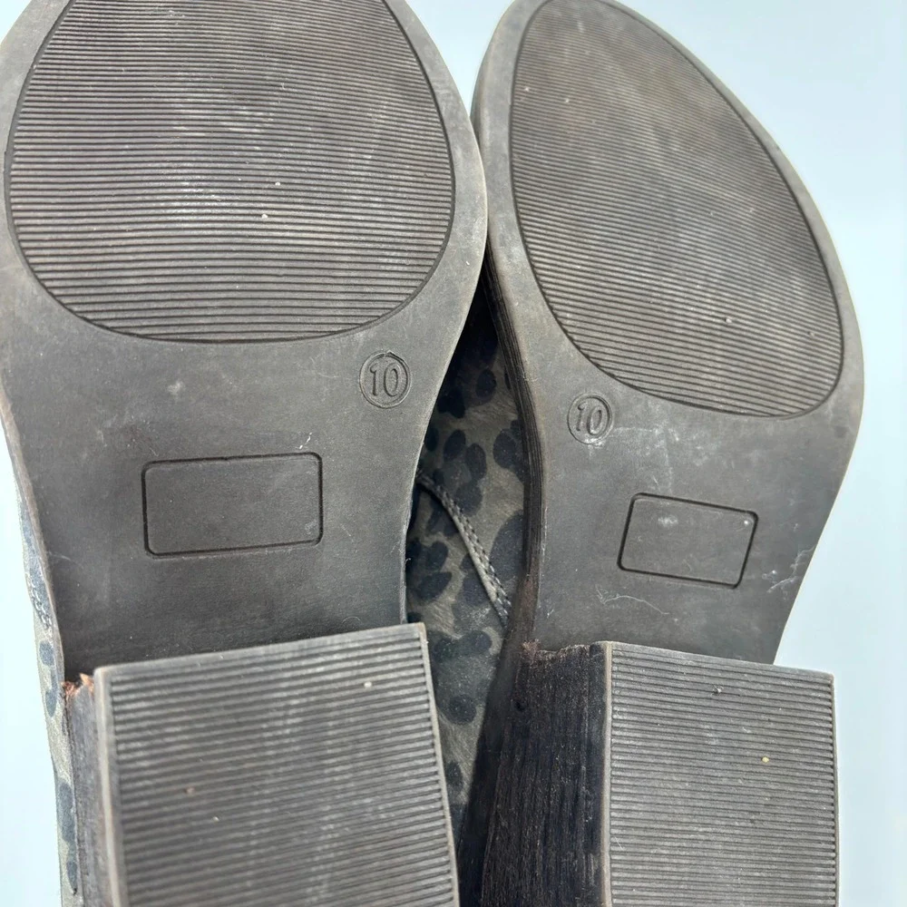 Very G Women Ankle Boots 10 Gray Leopard Print Lace Up Back Block Heel Boho Chic